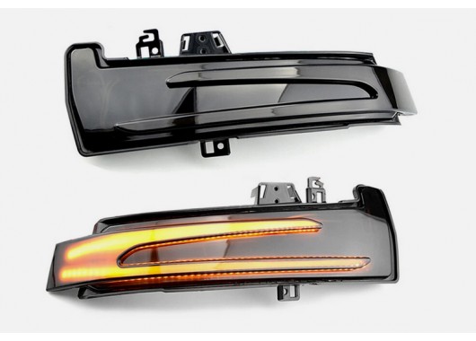 Комплект LED динамични мигачи за страничните огледала на Mercedes Benz
